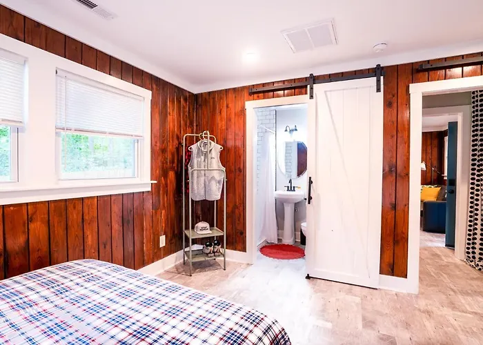 Foggy Bottom Cabins